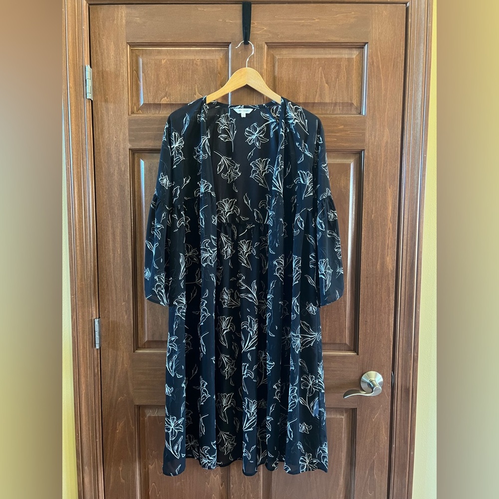 MOUSSY Dress Chiffon Duster with Bell Sleeves Floral Black White One Size